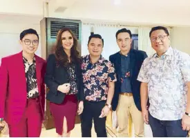  ??  ?? Adrian, Kaitlene and Sedfrey with GMA Regional TV VP and head Oliver Amoroso (center) and GMA Western Visayas station manager Jonathan Cabillon