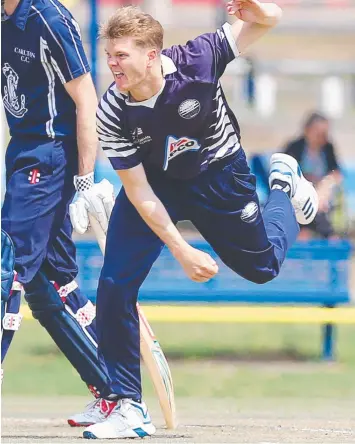  ?? Picture: ALAN BARBER ?? PACE: Geelong bowler Dom McGlinchey took the new ball against Carlton.