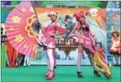  ?? PROVIDED TO CHINA DAILY ?? Cosplayers resembling characters from King of Glory perform at a provincial-level competitio­n in Nanjing, Jiangsu province.