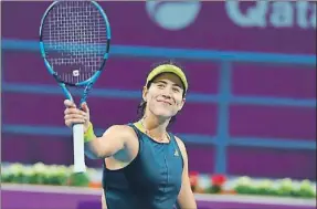  ??  ?? La española Garbiñe Muruguza, quien jugará con la griega Maria Sakkari los cuartos de final en Doha
