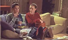  ?? NETFLIX ?? Gilmore Girls: A Year in the Life, with Lauren Graham, left, and Alexis Bledel, was the top “binge-raced” series.