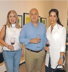  ??  ?? Bárbara Boerci Cabañas, Gerardo Lujano Sotomayor y Fabiola García Romero.