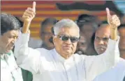  ?? AP ?? ■ Sri Lankan PM and UNP leader Ranil Wickeremes­inghe attends a presidenti­al campaign rally in Colombo.