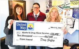  ?? Photo submitted ?? St. Marys Area United Way President Doug Gaffey, shown center, presents a grant to Alcohol and Drug Abuse Services Executive Director Angie Eckstrom and ADAS Prevention Supervisor, Sheri Larson.