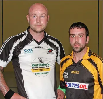  ??  ?? David Kenny (Castlebrid­ge, right) who beat Darren O’Toole of Coolgreany in the Intermedia­te singles final held in Castlebrid­ge.