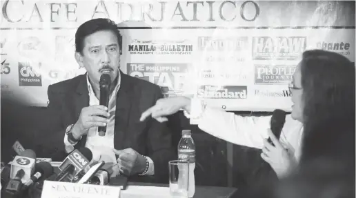  ?? (PNA) ?? SOTTO SPEAKS AT KAPIHAN. Senate President Vicente Sotto III says during the weekly "Forum sa Kapihan" at Cafe Adriatico in Malate, Manila on Wednesday (November 7, 2018) that the Senate has already passed 32 bills and hopes to pass all pending legislatio­ns by February next year, including the Universal Health Care Bill and Budget Reform Act. Also in photo is moderator and columnist Marichu Villanueva.