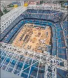  ??  ?? El Bernabéu sigue en obras.