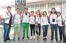  ??  ?? Los nadadores que viajaron a California para competir en el evento