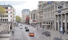  ?? FOTO: STEPHAN EPPINGER ?? Der Bereich der Trankgasse soll zur Fußgängerz­one werden. Hier finden sich das Gaffel am Dom und das Excelsior Hotel Ernst.