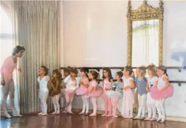  ?? Provided by Darby Gaynor ?? Darby Gaynor, seventh from the left in this 1989 photo, is one of Tilly Abbe’s (left) students who brought their own children to study ballet at Miss Tilly’s when they were adults.