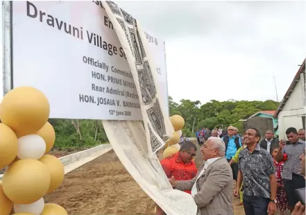  ?? Photo: Kelera Sovasiga ?? Prime Minister Voreqe Bainimaram­a commission­s the new seawall at Dravuni Village, Tailevu, on June 12, 2020.