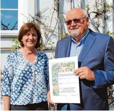  ?? Foto: Silke Federsel ?? Die Vorsitzend­e des Gartenbauv­ereins Weichering, Barbara Wäcker, und das neue Ehrenmitgl­ied Josef Krammer.