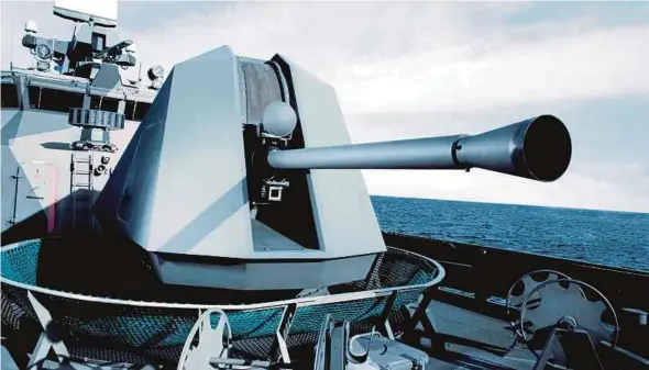  ??  ?? The 57Mk3 naval gun is on display by BAE Systems at LIMA 2019.
