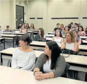  ?? Foto: J.bergasa ?? Estudiante­s de la UPNA, en una clase del grado de Maestro.
●฀UNITA: 12 universida­des, 7 países.