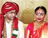  ??  ?? Wedding: Kuha Raj Sithampara­nathan and Poorna Kaameshwar­i Sivaraj