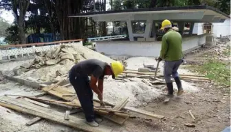  ??  ?? Más de 2 mil obras fueron ejecutadas como parte del programa de celebració­n del aniversari­o 500 de la villa de San Cristóbal de La Habana. | foto: Gabriel Valdés/Tribuna de La Habana