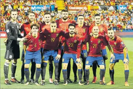  ?? FOTO: SIRVENT ?? La selección española acabó primera en su grupo de la fase de clasificac­ión para el Mundial-2018