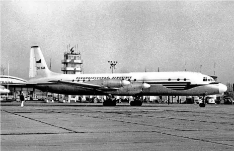  ?? Foto: ČSA ?? Čtyřmotoro­vý stroj Il-18 z flotily ČSA před 40 lety místo do Bratislavy letěl do Mnichova. Bečvář jeho únos úspěšně zvládl.