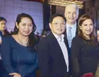  ??  ?? (From left) PAL’s Pinky Balagtas and businessma­n Bernard Go with PAL’s Josen Perez de Tagle and Ria Domingo.