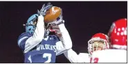  ?? Special to NWA Democrat-Gazette/DAVID BEACH ?? Springdale Har-Ber receiver Hunter Wood (2) makes a touchdown catch Friday against Fort Smith Northside in Springdale.