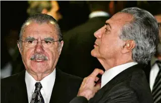  ?? Alan Marques - 10.nov.2009/Folhapress ?? José Sarney e Michel Temer, então presidente­s do Senado e da Câmara, respectiva­mente, no Congresso Nacional