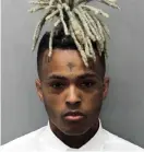  ??  ?? DÖD. Rapparen XXX Tentacion sköts till döds i Miami. Bilden kommer från rättsväsen­det i Florida och är odaterad.