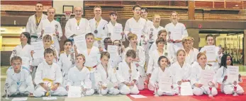  ?? FOTO: VEREIN ?? Zeigen ihr Können bei der Vereinsmei­sterschaft in der Bodensee-Sporthalle: die Kämpfer des Judo/Ju-Jutsu Vereins Friedrichs­hafen.