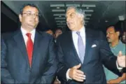  ?? PTI/FILE ?? Cyrus Mistry (left) and Ratan Tata. After Mistry was ousted as chairman of Tata Sons on October 24, he wrote to the board of the group holding company alleging governance lapses