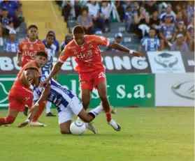  ?? UNAFUT ?? Cartaginés sigue sufriendo por la falta de definición.