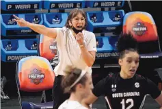  ?? MORRY GASH/ASSOCIATED PRESS ?? Stanford coach Tara VanDerVeer will be coaching in the national finals for the first time in 11 years and chasing her first championsh­ip since the Cardinal prevailed in 1992.