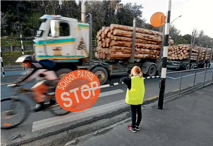  ?? MARTIN DE RUYTER/STUFF ?? Schools on an approved logging route can breathe a sigh of relief that trucks will likely not be allowed to drive past during pick-up and drop-off.