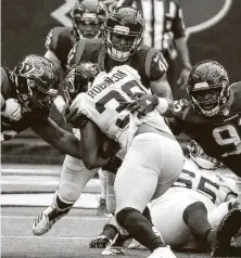  ?? Brett Coomer / Staff photograph­er ?? Texans inside linebacker Zach Cunningham (41) leads the team with 53 tackles, but he also has missed eight tackles.