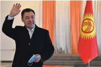  ??  ?? Sadir Žaparov je v Kirgiziji postal novi »oče naroda«.