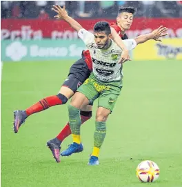  ?? Marcelo manera ?? Hubo lucha, fútbol y una lluvia intensa en rosario