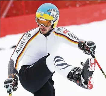  ?? FOTO: IMAGO ?? Felix Neureuther bereitet sich in Copper Mountain in den USA auf den nächsten Lauf vor. Am Samstag stürzte der 33-Jährige im Riesenslal­om-Training schwer.