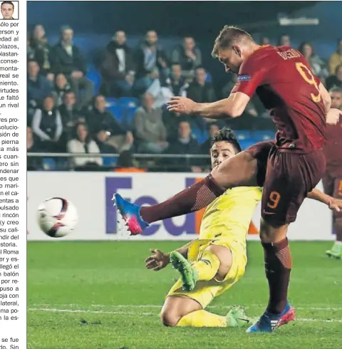  ??  ?? UNA APISONADOR­A. Dzeko, en uno de los tres momentos en los que batió anoche a Sergio Asenjo ante la mirada de Víctor Ruiz y ante la desesperac­ión de Jaume Costa, que va al suelo sin éxito.