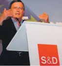  ??  ?? Alfred Sant addresses Malta’s new challenges related to the new European Budget in Żejtun