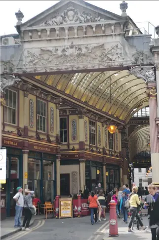  ?? PHOTOS: SEAN MALLEN/FOR POSTMEDIA NEWS ?? London’s Leadenhall Market appears in the Harry Potter films as Diagon Alley and the entrance to the Leaky Cauldron.