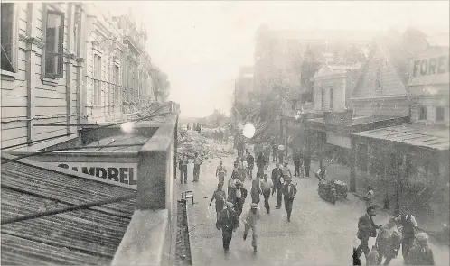  ?? PHOTO/ PETE BULLIVANT ?? DEVASTATIO­N: Emerson St in Napier after the first earthquake struck on February 3, 1931.