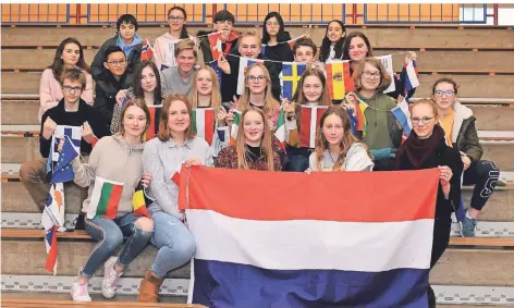  ?? FOTO: JÜRGEN MOLL ?? Erasmus-Schüler aus Frankreich und Niederland­e sind in diesen Tagen zu Besuch beim Theodor-Heuss-Gymnasium.