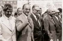  ??  ?? ▮El contingent­e de obreros saltillens­es fue recibido por el presidente Luis Echeverría en San Luis Potosí.