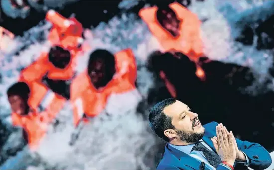  ?? ANDREAS SOLARO / AFP ?? El ministro del Interiorit­aliano, Matteo Salvini, el miércoles durante su intervenci­ón en el programa ‘Porta a porta’ de Rai 1