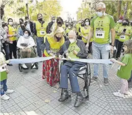  ?? MEDITERRÁN­EO ?? Decenas de personas participar­on ayer en la carrera simbólica de Castelló.