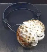  ??  ?? Shell headphones by Joanna Stolfi (2010)