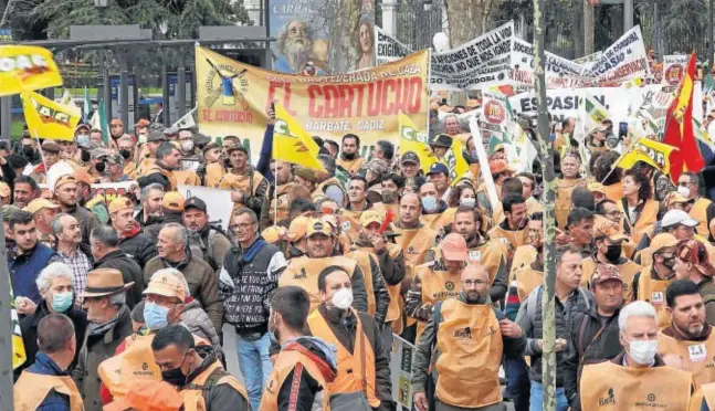  ?? ?? Manifestac­ión de cazadores en Madrid el 20 de marzo.