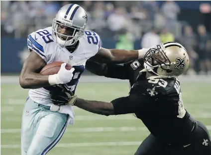  ?? BRANDON WADE/ THE ASSOCIATED PRESS ?? Dallas Cowboys running back DeMarco Murray, left, leads the NFL with 134 yards per game, a pace that would set the all- time record.