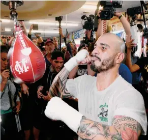  ?? /FOTOS: GETTY IMAGES ?? Juan Manuel Márquez y MIguel Cotto discuten el peso en el que deben pactar su pelea, que sería en el último trimestre del año.