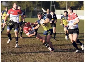  ?? (Photo D. M.) ?? Les Raphaëlo-Fréjusiens ont bien réagi, hier face à Berre, après leur contre-performanc­e à Annonay le week-end précédent.