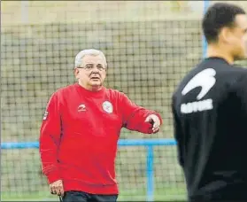  ?? FOTO: JESÚS ANDRADE (EL CORREO) ?? Experienci­a Etxarri es todo un veterano al frente del equipo