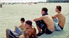  ?? CONTRIBUTE­DBY NEON ?? A group of youngConey Island hoodlumswi­thout much todospend their evenings trolling theboardwa­lk for babes and bud in “Beach Rats.”